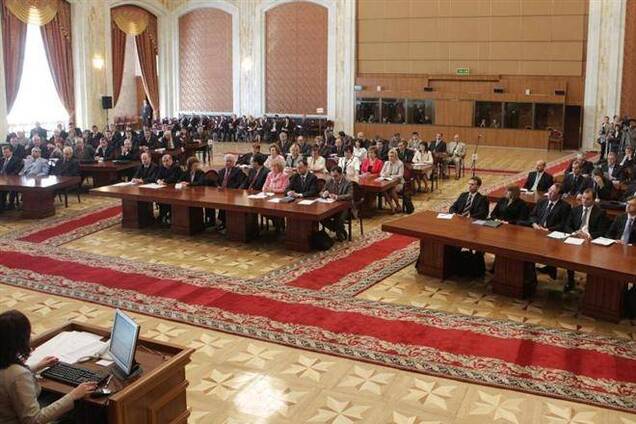 Молдавські депутати побилися на останньому в цьому році засіданні