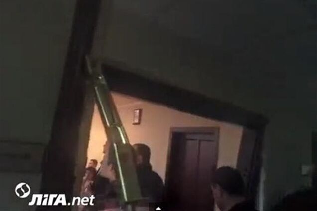 Оппозиционеры открещиваются от взлома дверей на сессии Киевсовета