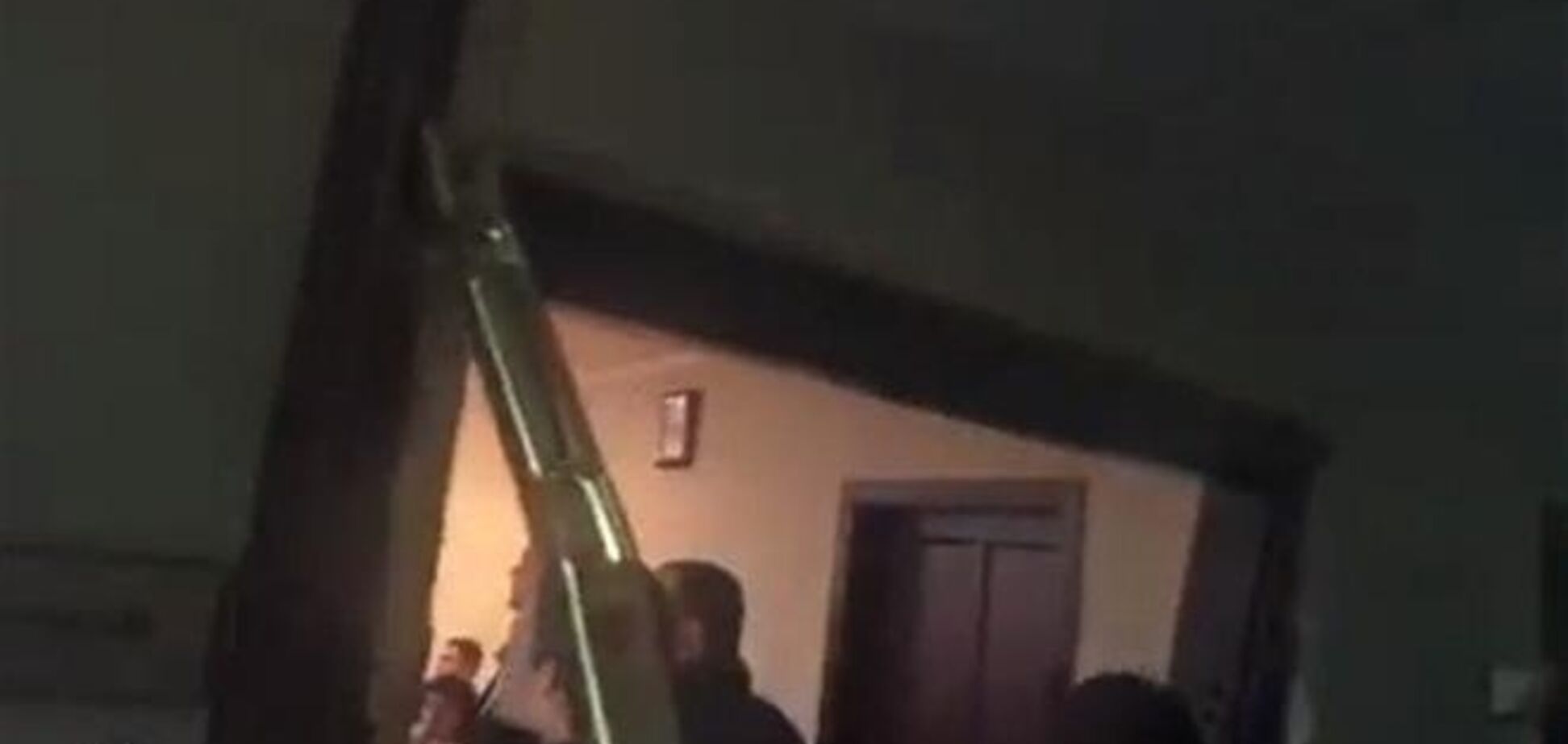 Оппозиционеры открещиваются от взлома дверей на сессии Киевсовета