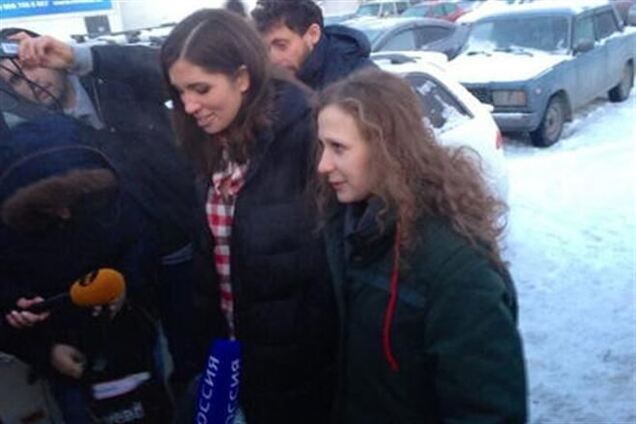 Освобожденные участницы Pussy Riot проведут пресс-конференцию в Москве