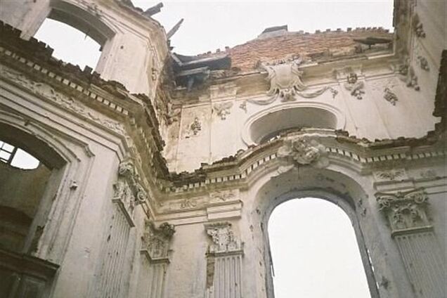 Во Франции во время рождественской мессы рухнула крыша церкви