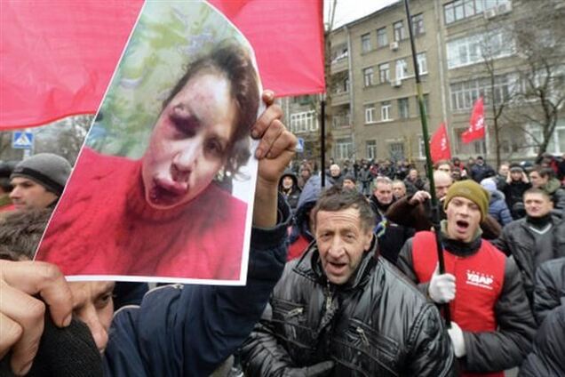 Оппозиция будет пикетировать здание МВД из-за избиения Чорновил