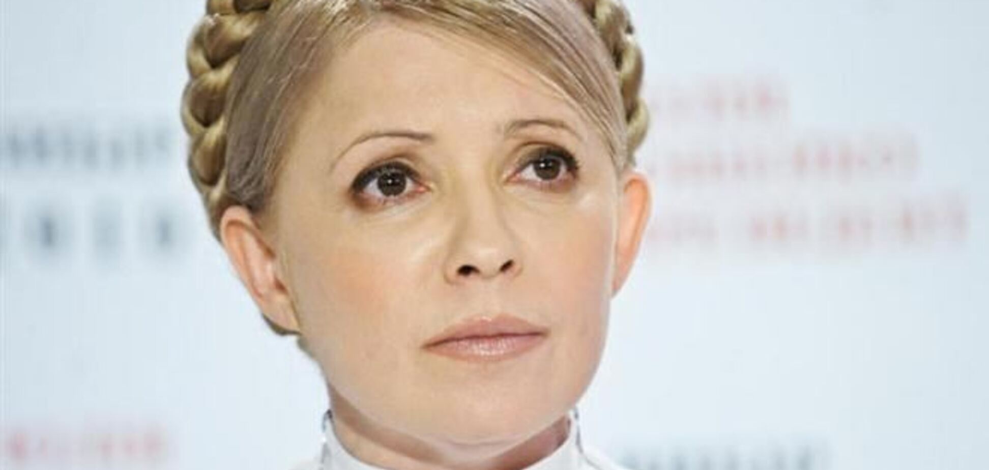 Тимошенко призывает Евромайдан формировать новые ЦИК и правительство и идти в Межигорье