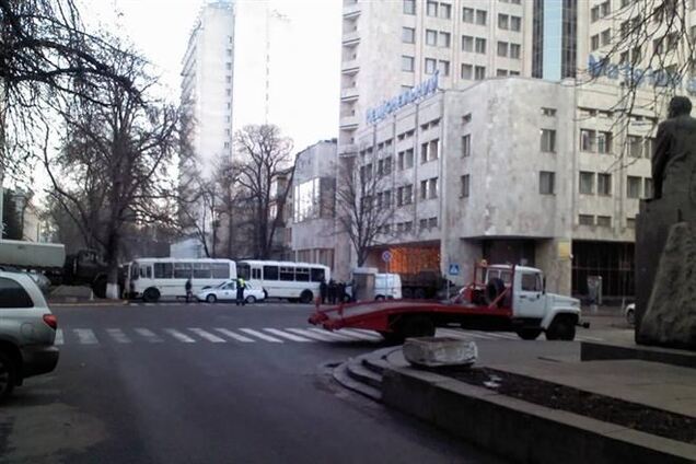 Fb: ГАИ не пропускает в центр Киева авто с евросимволикой