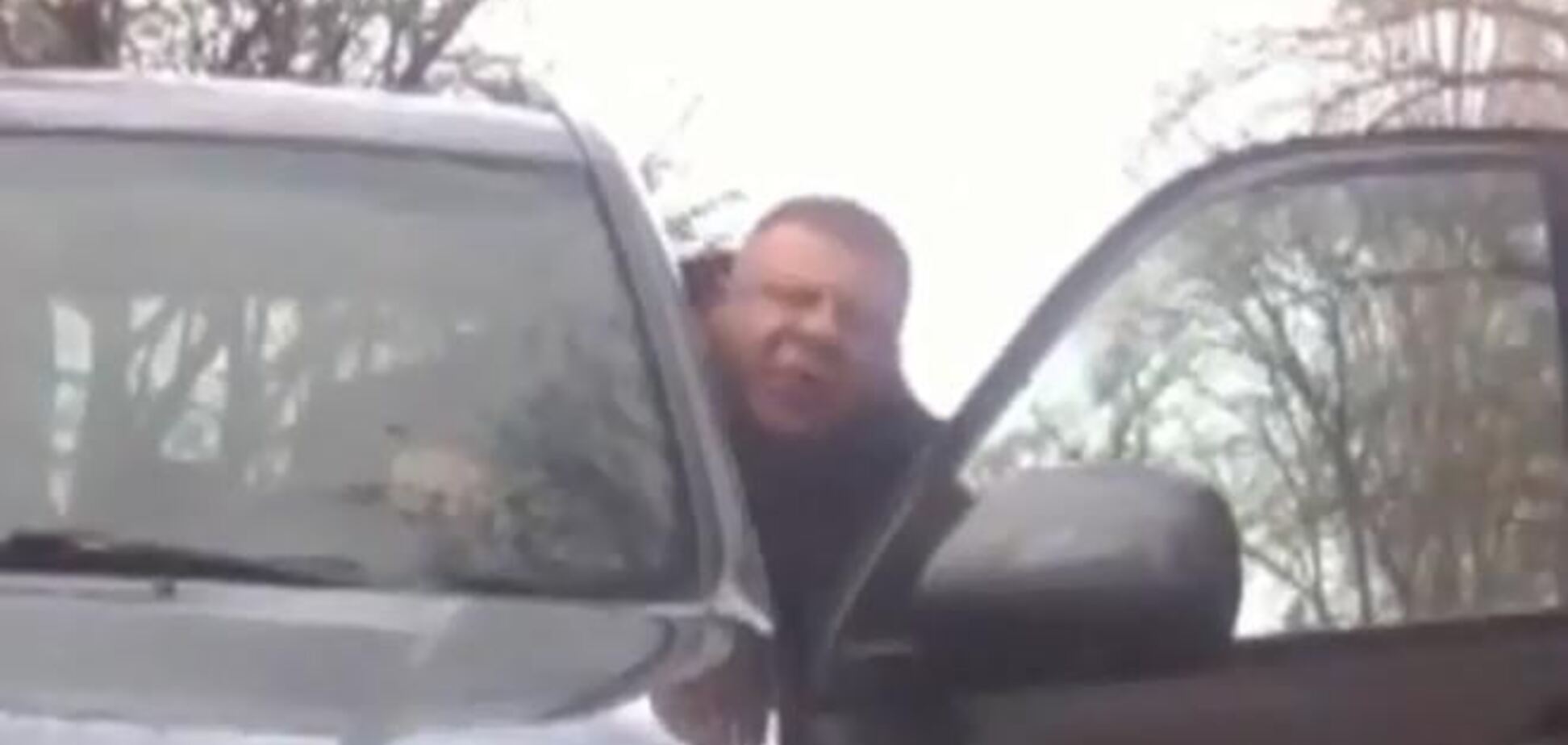 Видео хамства на дороге взорвало Интернет