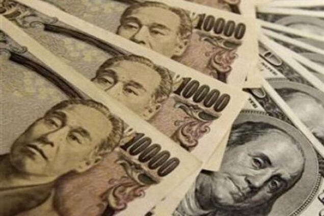 Иена дешевеет на мировом рынке