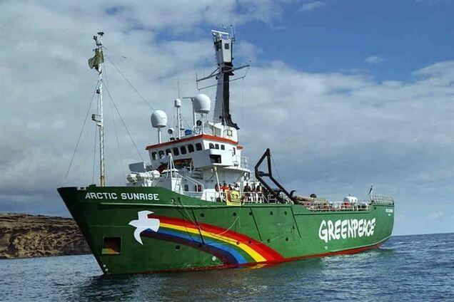  14 амністованих активістів Greenpeace отримали візи для виїзду з РФ