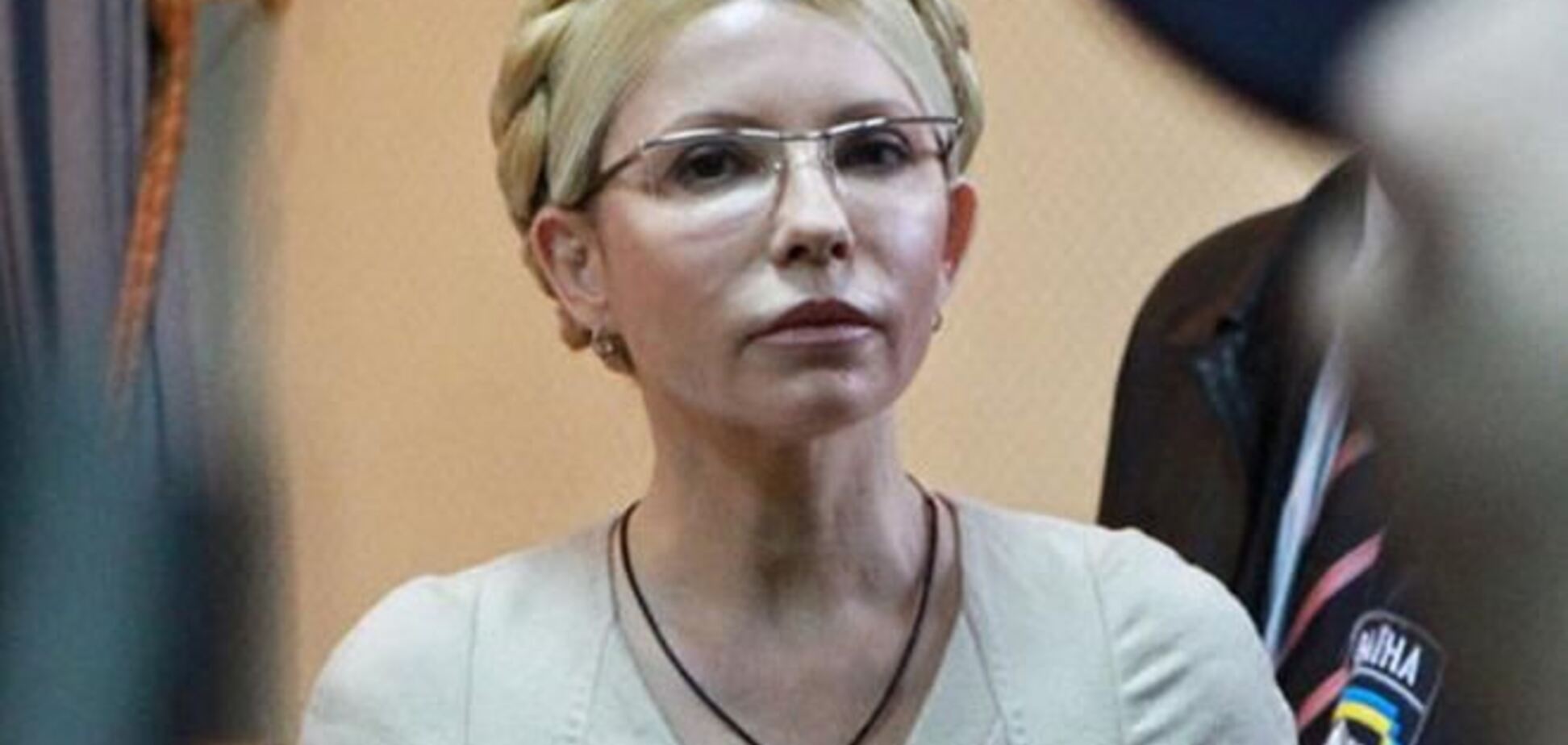 Конвой залишив територію ЦКЛ 'Укрзалізниці' без Тимошенко