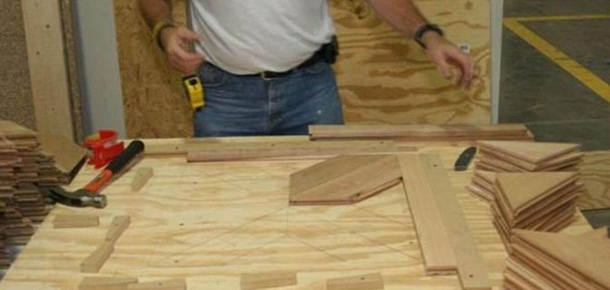 Восстановление полов: ремонт паркета и замена плинтусов