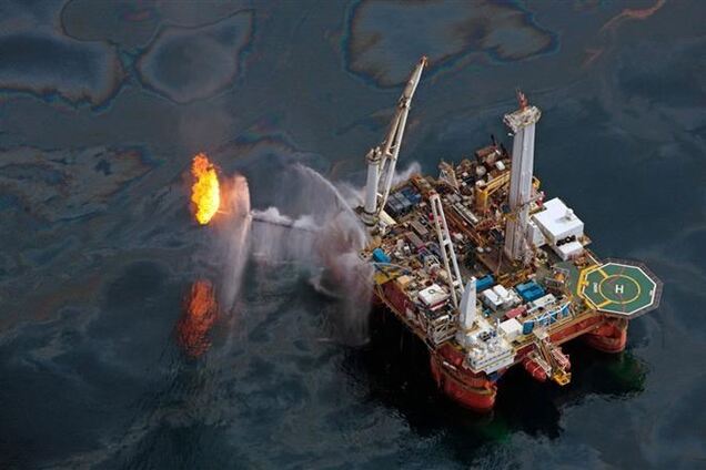 На нефтяной платформе в Саудовской Аравии произошла авария