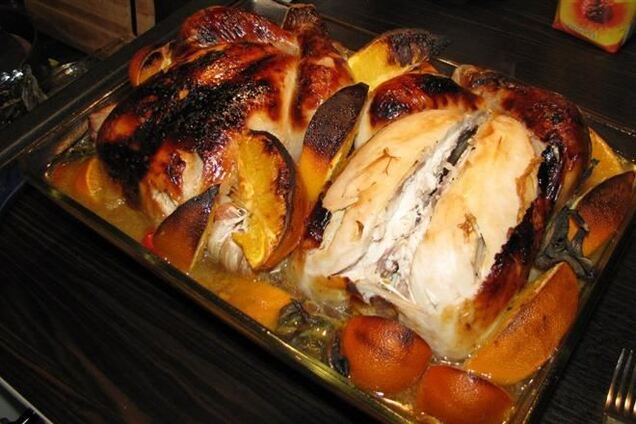 Курица запеченная в духовке с апельсином и медом