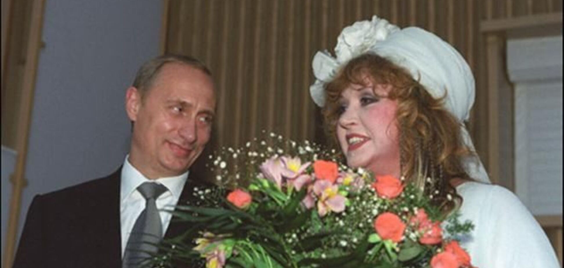 У Росії людиною року став Путін, жінкою року - Пугачова