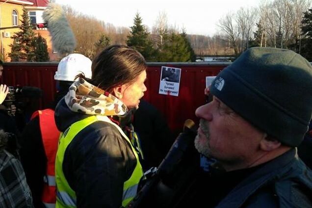 Автомайдановцы устроили пикет у дома Пшонки