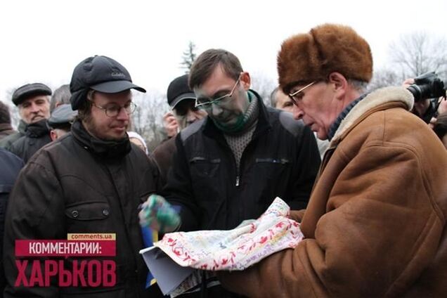 Облившие Луценко зеленкой заплатят по 119 гривен штрафа