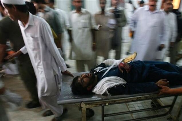 В Пакистане боевики убили врача, прививавшего детей от полиомиелита