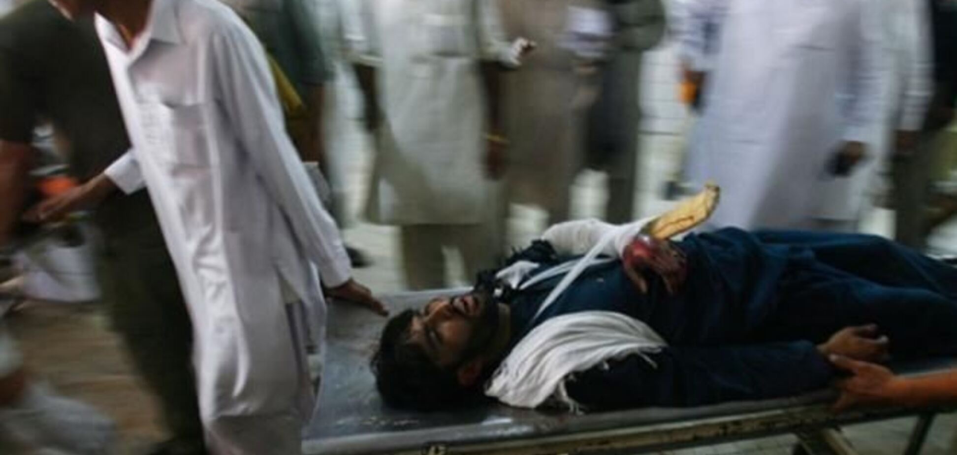 В Пакистане боевики убили врача, прививавшего детей от полиомиелита