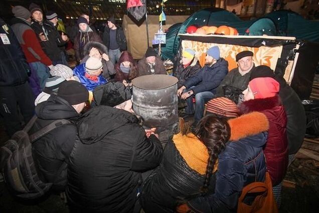 Оппозиция требует от ГАИ прекратить блокировать транспорт с продовольствием для Майдана