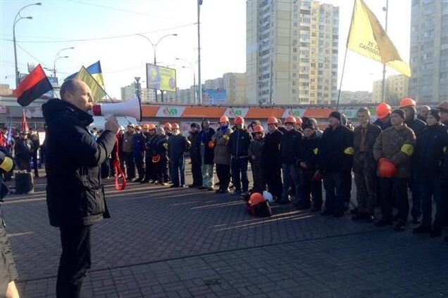 Активисты уже собираются для отправки на Межигорье