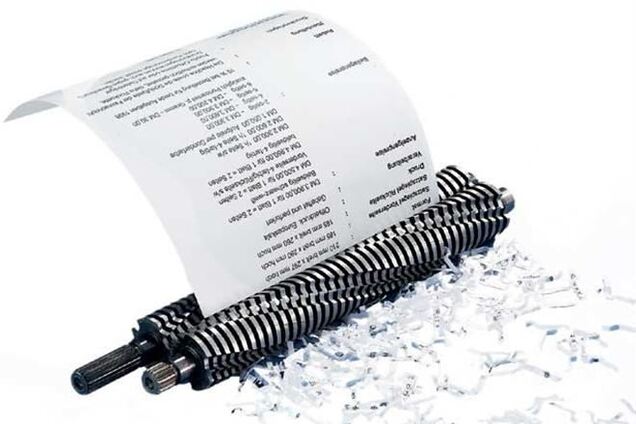 В Нью-Йорке тысячи людей отправили в шредер плохие воспоминания уходящего года