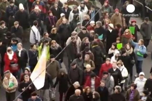 В Венгрии протестующие требуют вернуть неуплаченный НДС