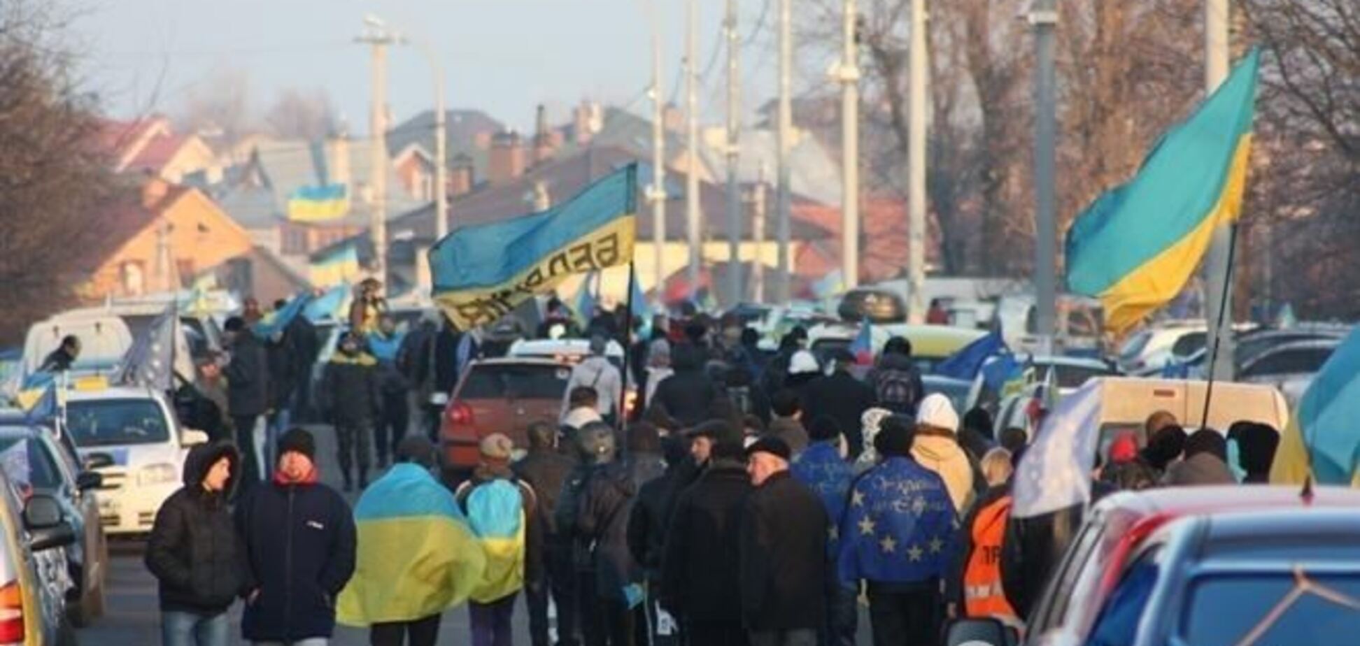 Активисты Евромайдана пикетировали Межигорье