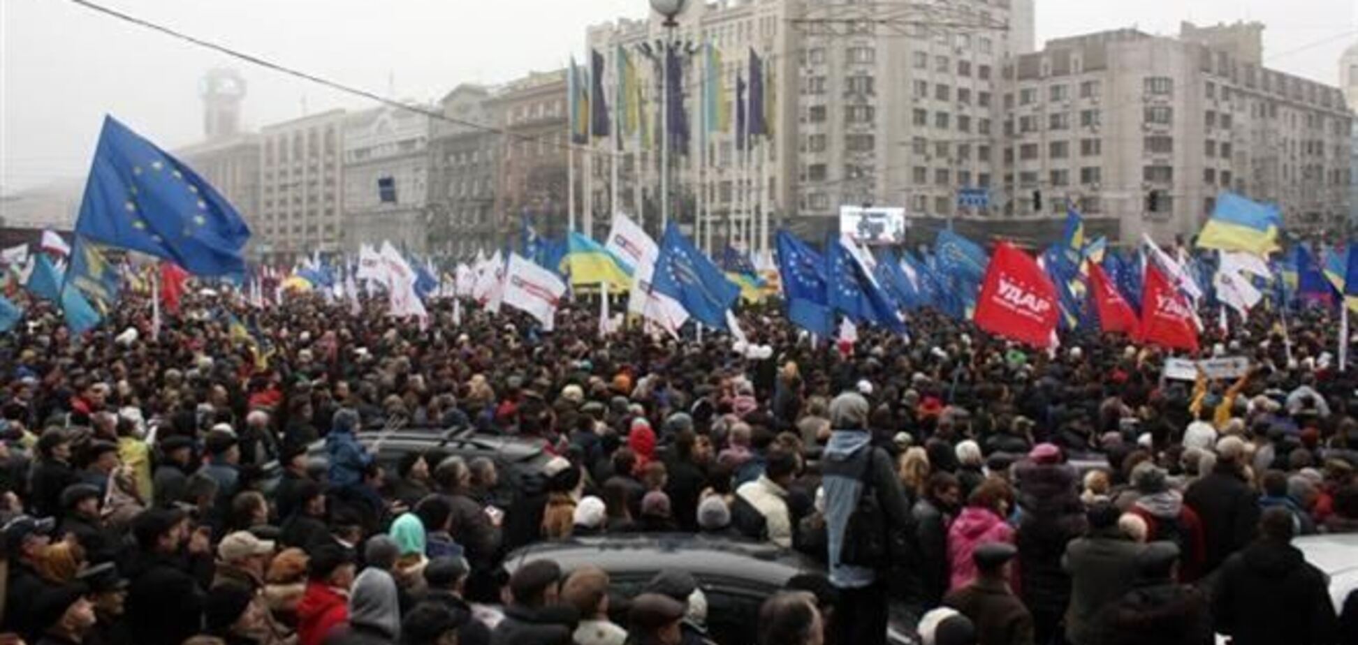 Оппозиция планирует в воскресенье на Майдане утвердить манифест