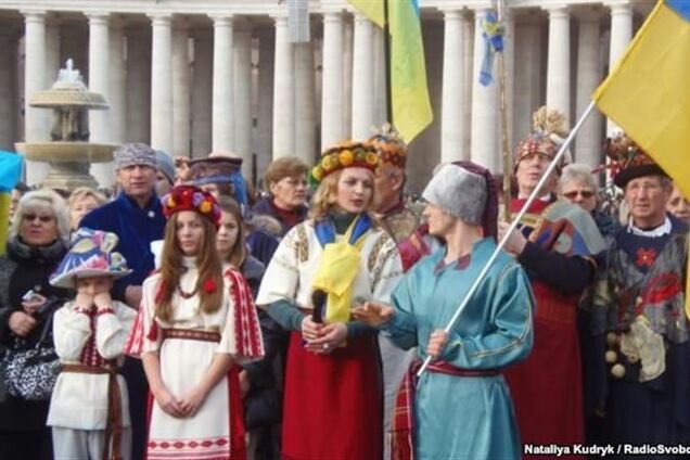 В Ватикане провели рождественский Евромайдан с 'чертом' Януковичем