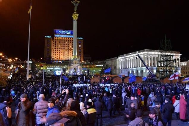 СМИ: активисты сворачивают палатки на Евромайдане