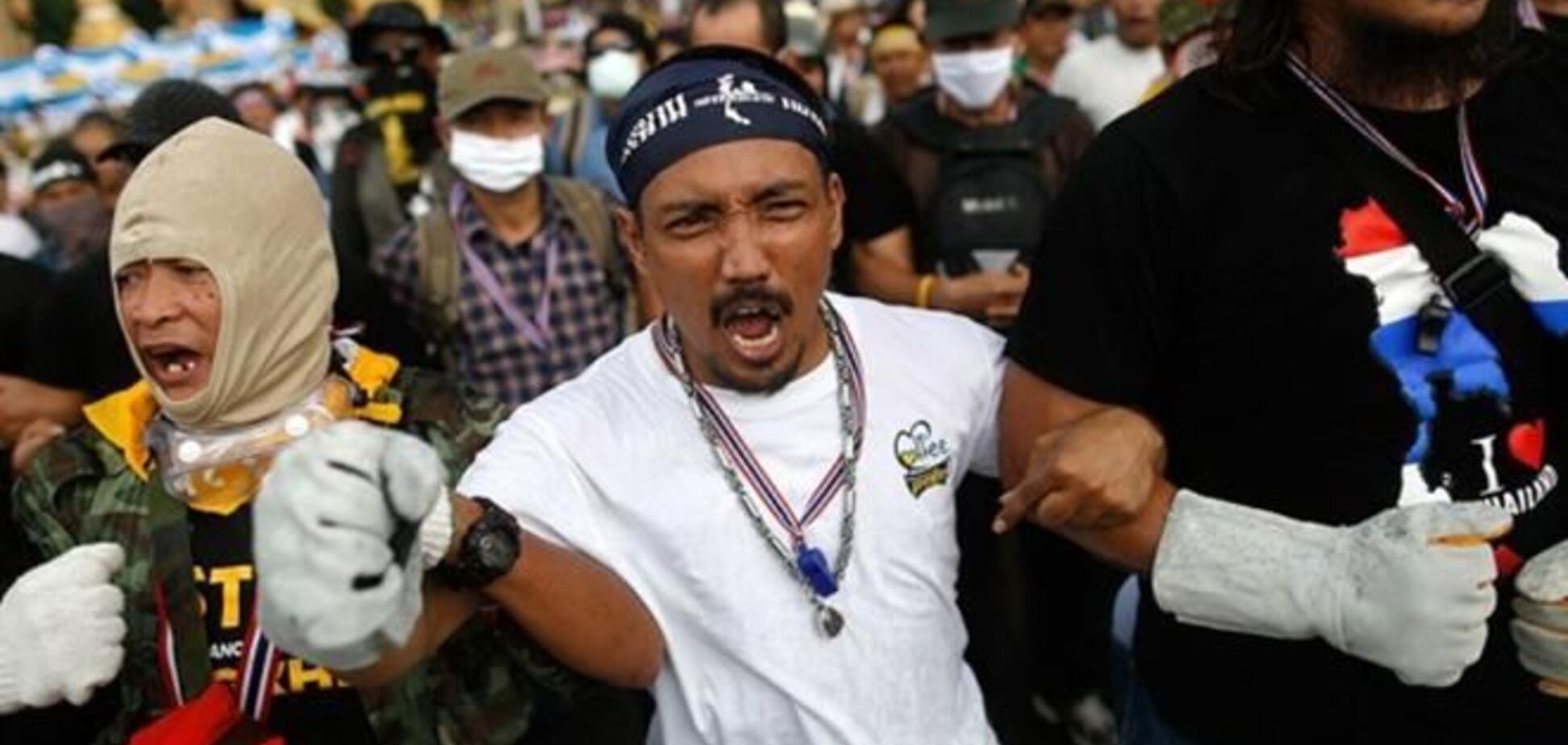 Оппозиция Таиланда призывает полицию перейти на сторону народа