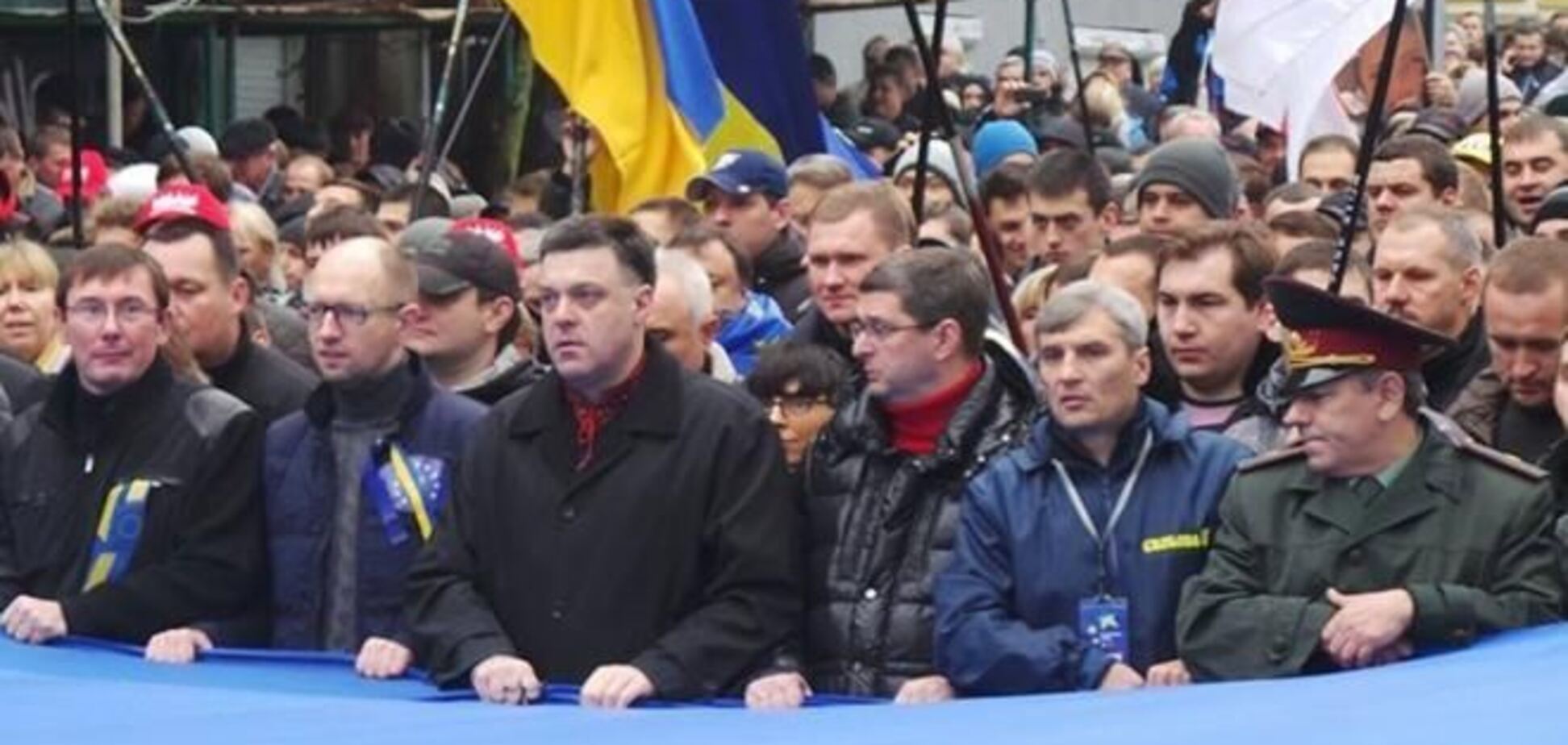 Оппозиция дала Януковичу два дня на выполнение ее требований