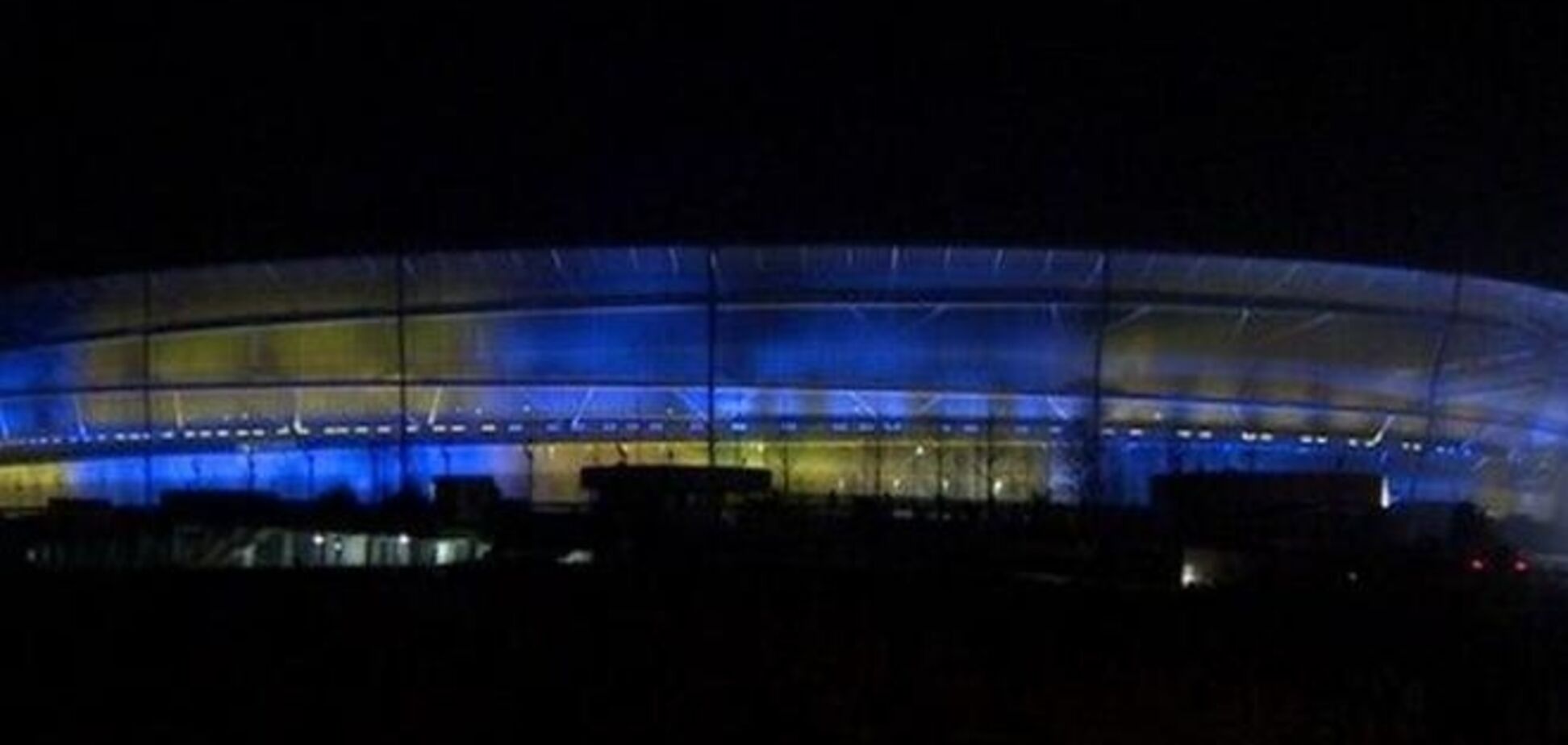 В Польше поддержали Украину, красиво 'раскрасив' стадион