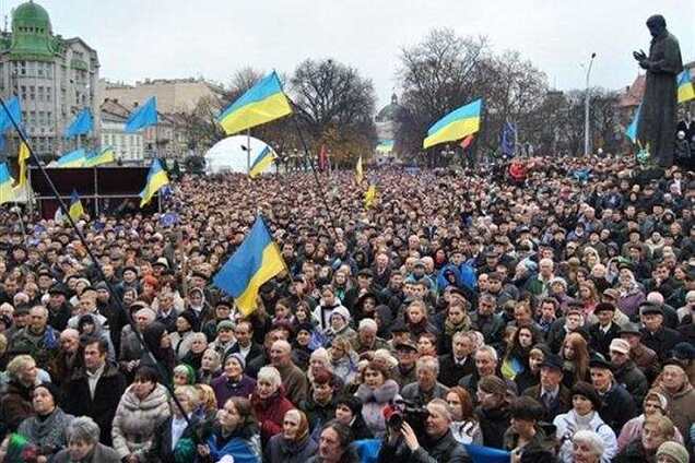 Западные области из-за Евромайдана могут недополучить бюджетную помощь – Азаров