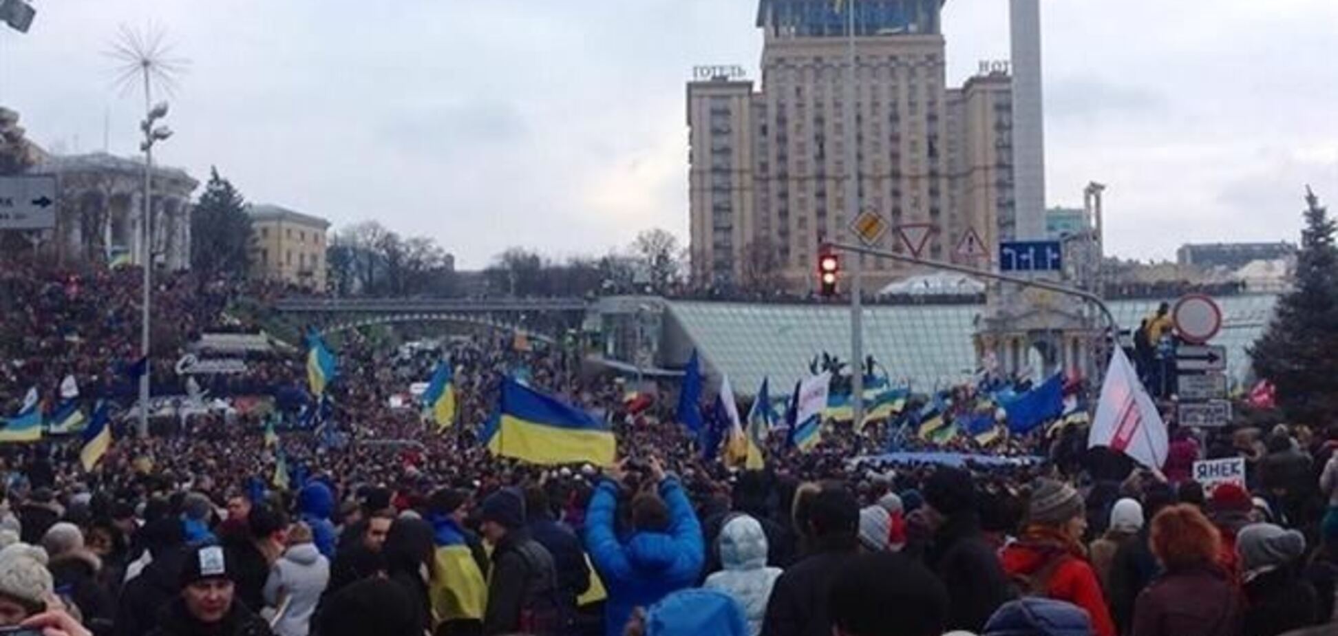 Оппозиция просит у киевлян пополнения счета и теплые вещи для евромайдановцев