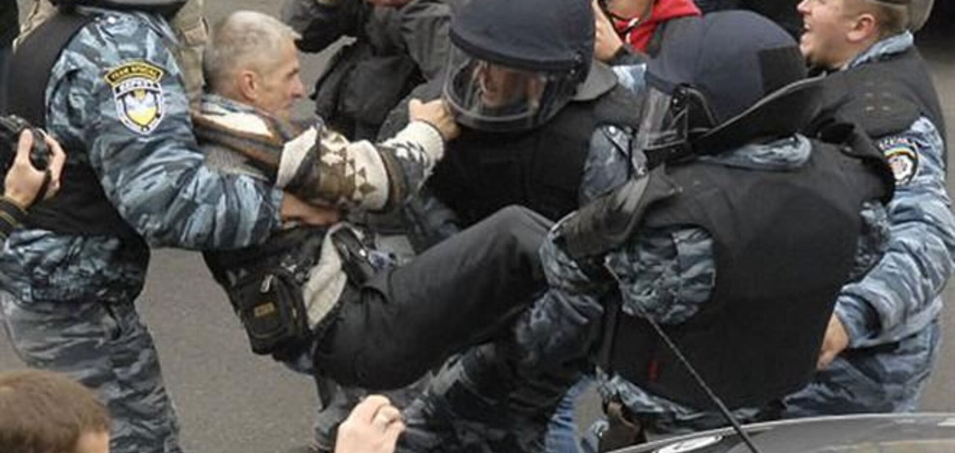 Як діють правоохоронці в інших країнах Європи, 6 грудня 2013