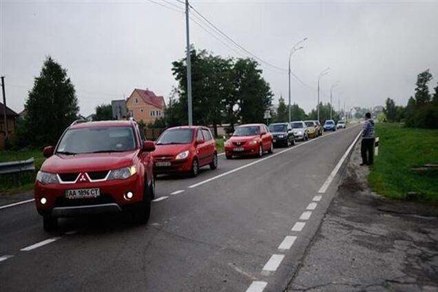 Евромайдановцы направились на Межигорье