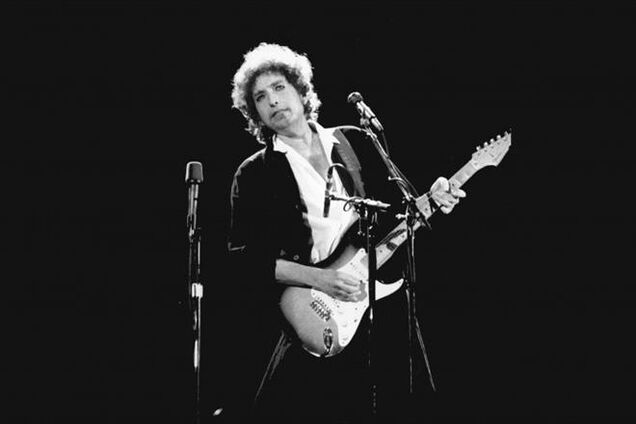 Гітара Боба Ділана продана в Нью-Йорку майже за $ 1 млн