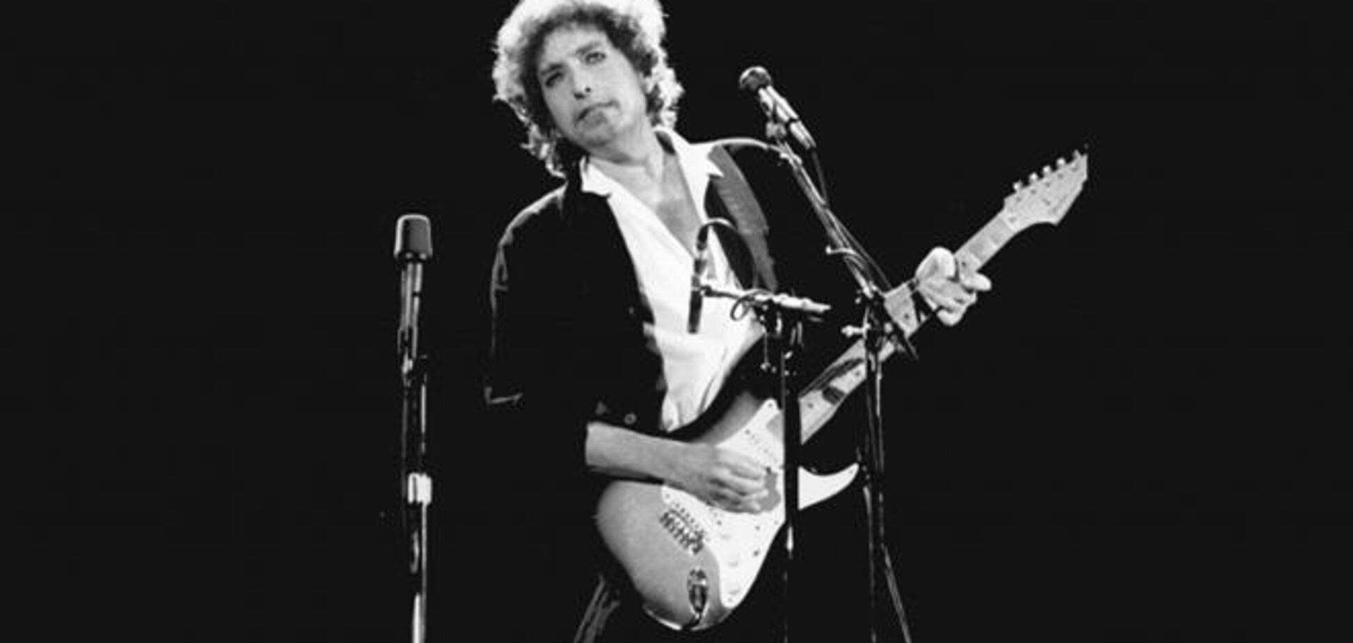 Гитара Боба Дилана продана в Нью-Йорке почти за $1 млн