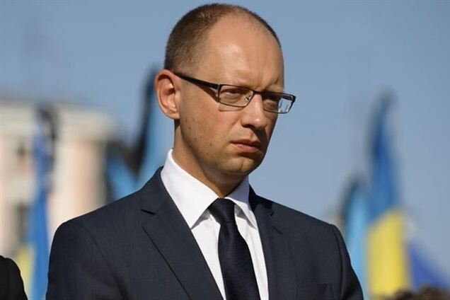 Експерт: вимагаючи відновлення співпраці з МВФ, Яценюк штовхає Україну до соціального вибуху