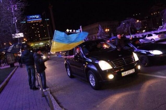 На Евромайдан прибыла автоколонна