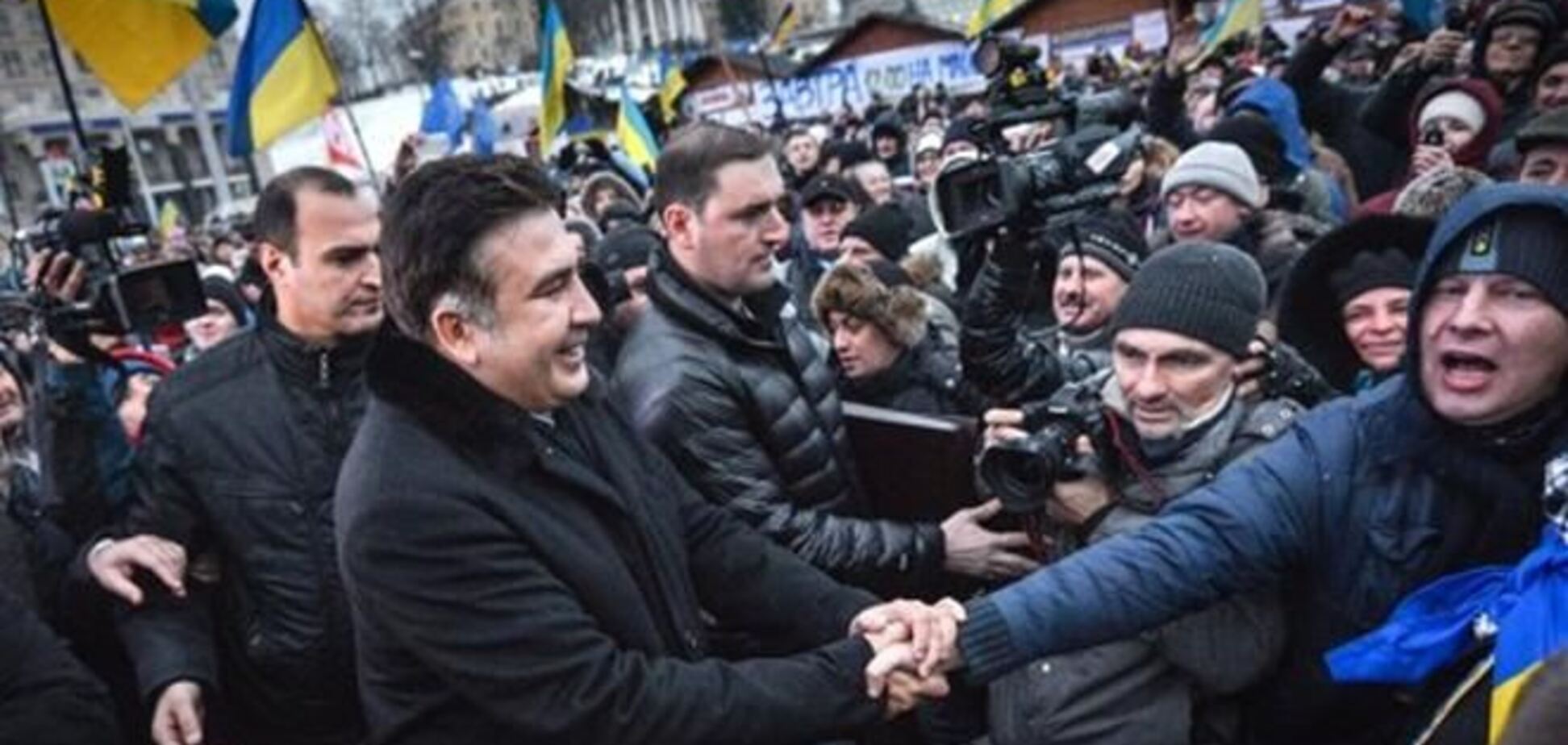 Саакашвили божится, что прибыл на Евромайдан как частное лицо