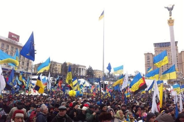 МВД: в центре Киева около 50 тыс. митингующих