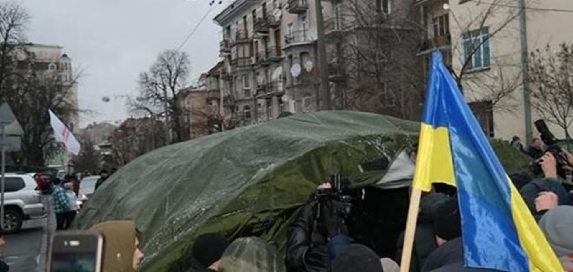 Евромайдан: в урядовому кварталі з'явилися намети