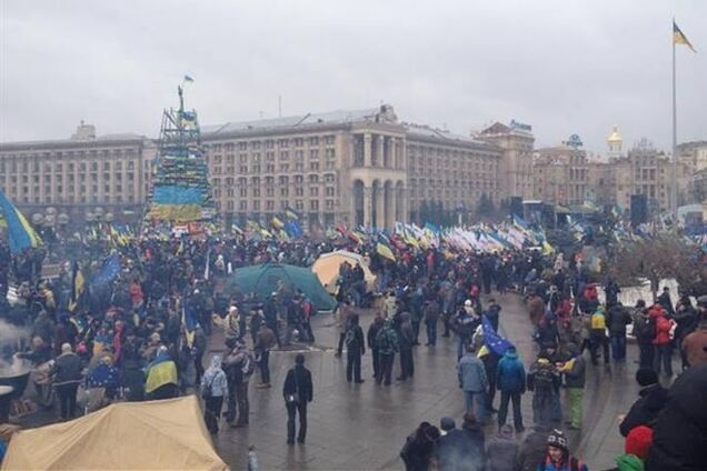 На Евромайдане в Киеве уже собрались 50 тыс. человек