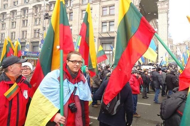 Литовці вийшли на київський Евромайдан