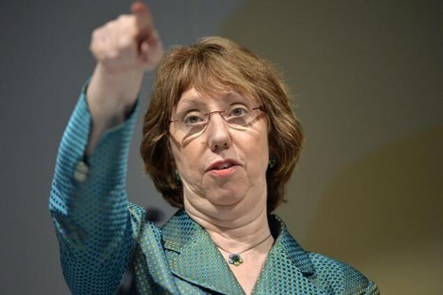 Эштон едет в Киев, чтобы помочь Украине выйти из кризиса