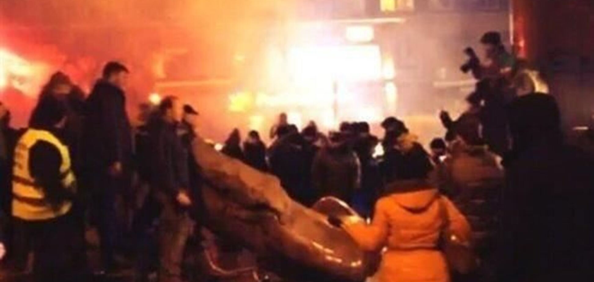 В милиции опровергают разгром евромайдановцами магазина