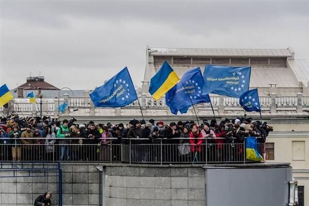 Андрухович обнародовал на Майдане обращение к оппозиции 