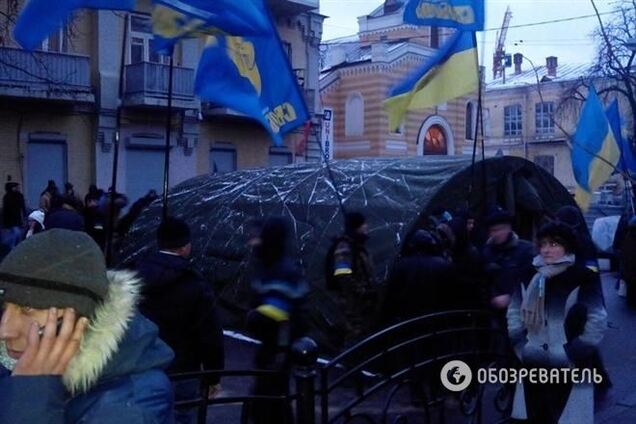 Евромайдановцы установили палатки на ул.Лютеранской