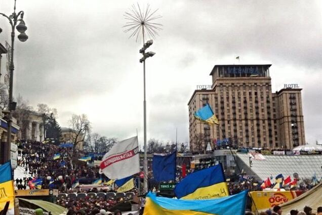 Митинг на Майдане усложнил проезд автомобилей скорой помощи