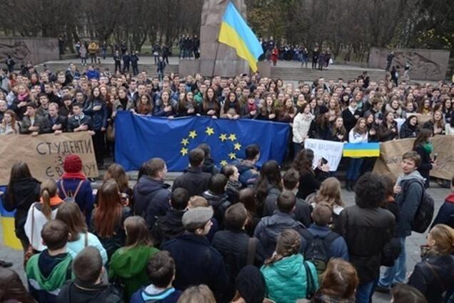 Львівський Евромайдан висунув ультиматум місцевим регіоналам